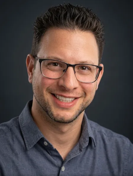 Picture of Rob Iraheta